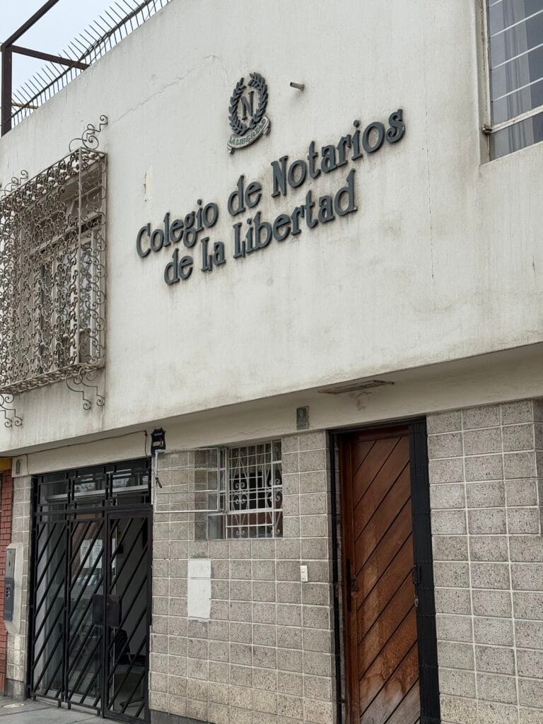 Colegio de Notarios de La Libertad